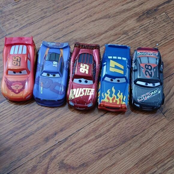 Mattel/Disney Cars  - Picture 1 of 6
